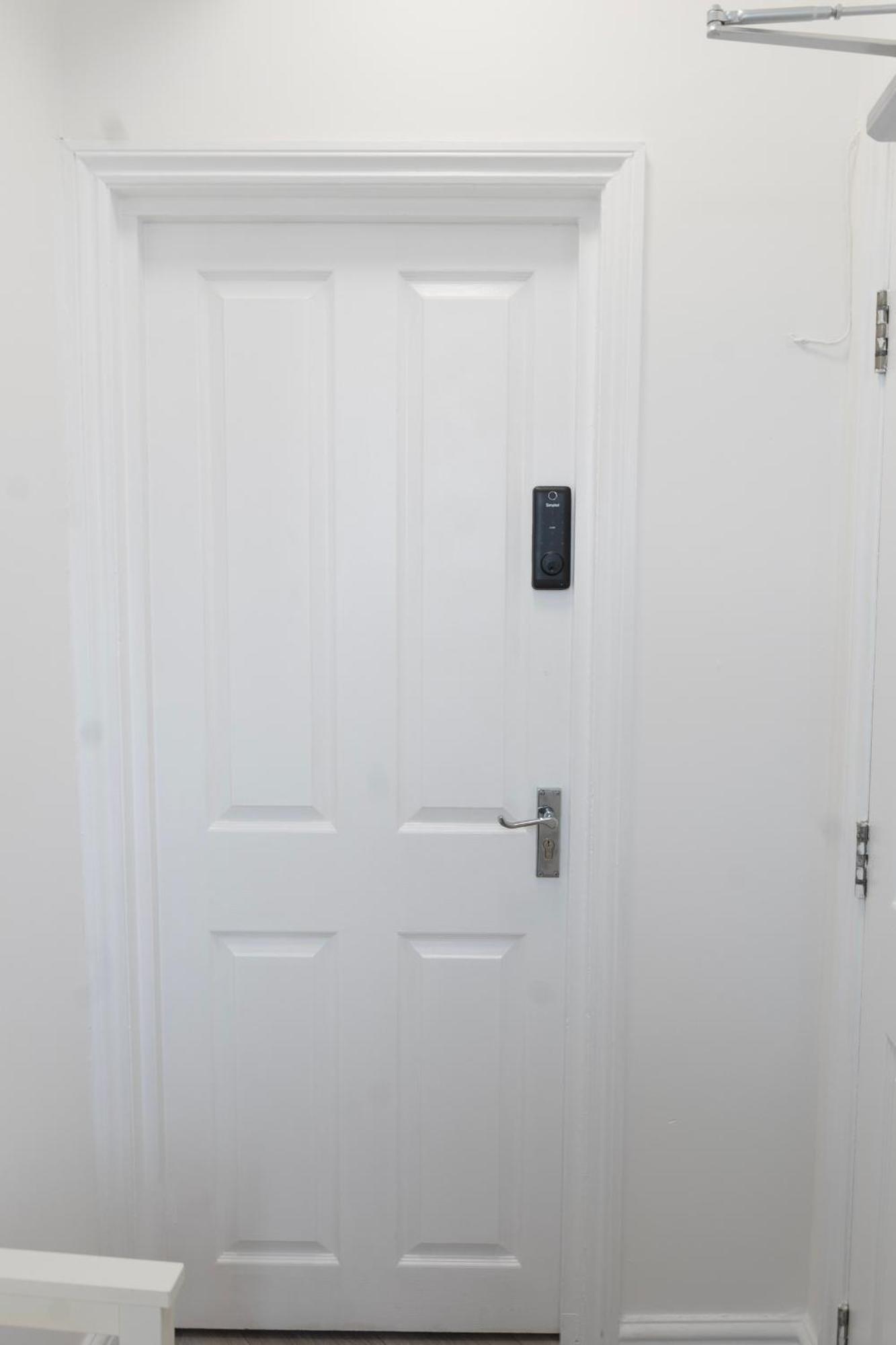 5C- Stylish Urban Retreat - Spacious 2 Bed Flat London Eksteriør billede