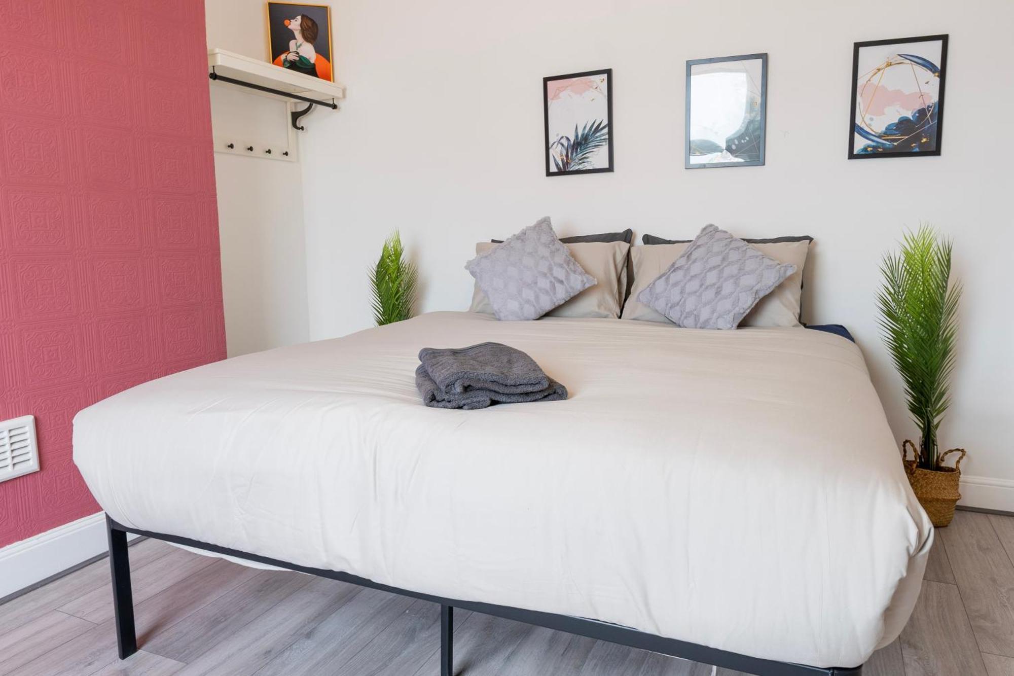 5C- Stylish Urban Retreat - Spacious 2 Bed Flat London Eksteriør billede