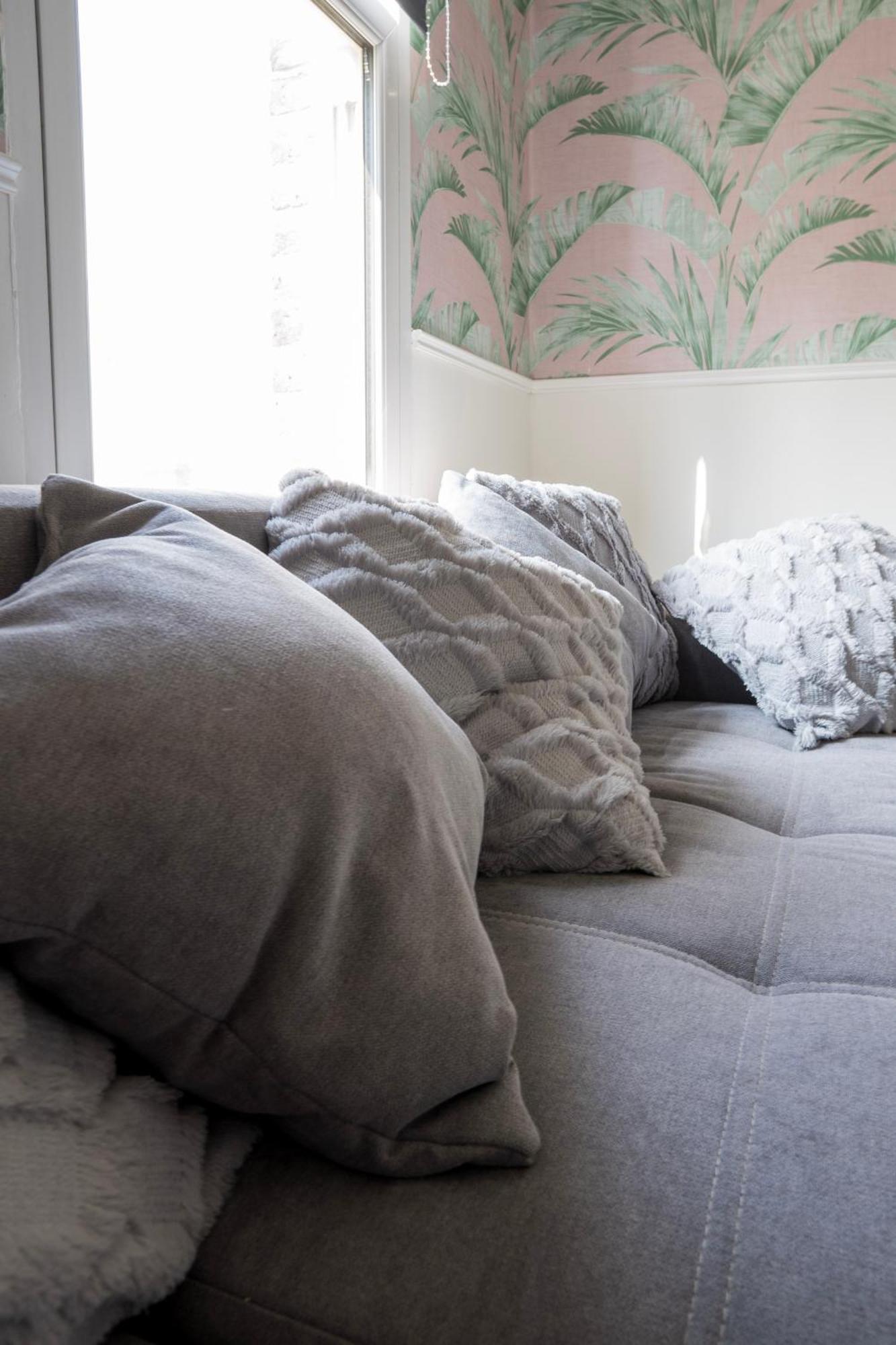 5C- Stylish Urban Retreat - Spacious 2 Bed Flat London Eksteriør billede