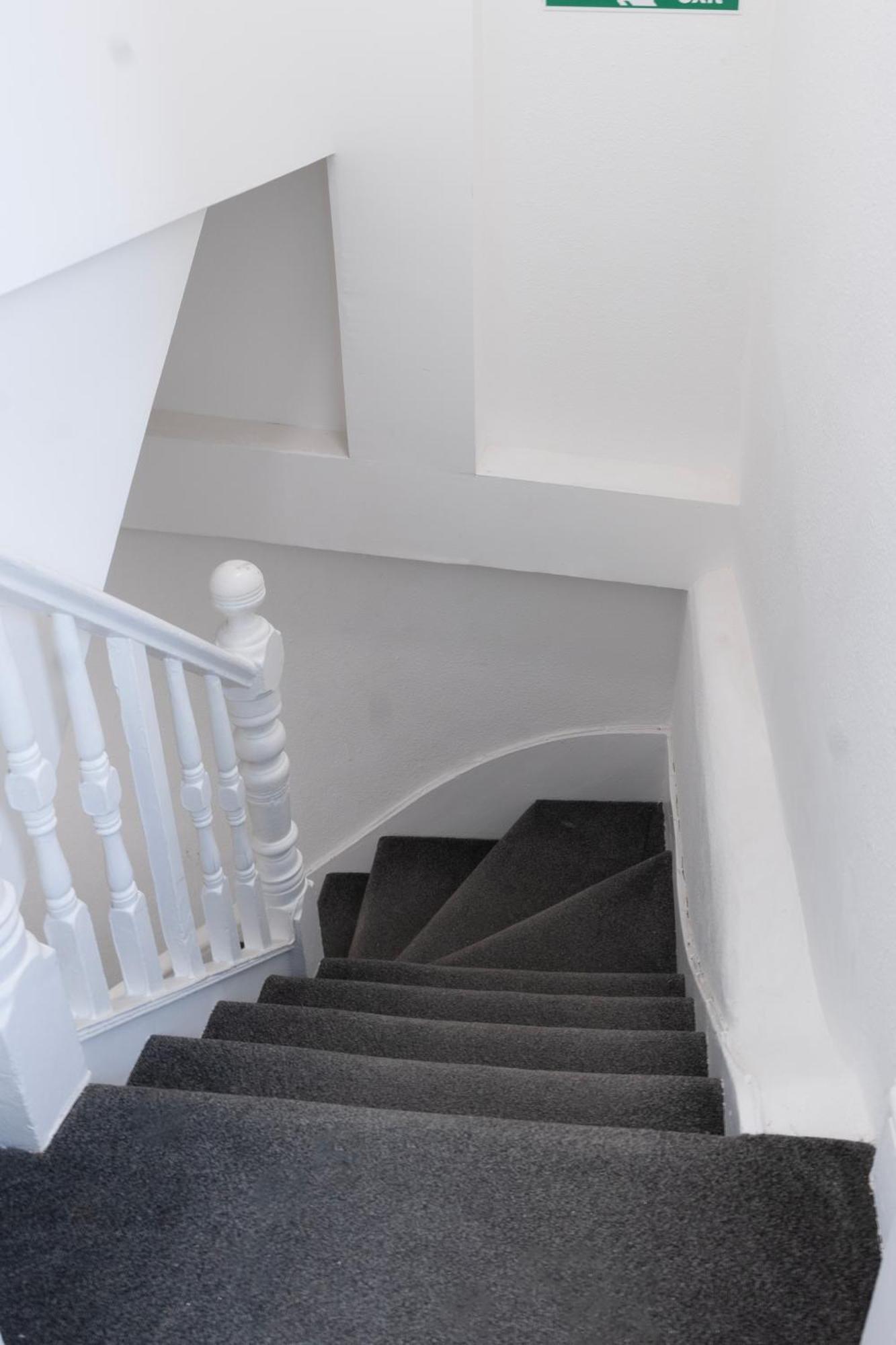 5C- Stylish Urban Retreat - Spacious 2 Bed Flat London Eksteriør billede