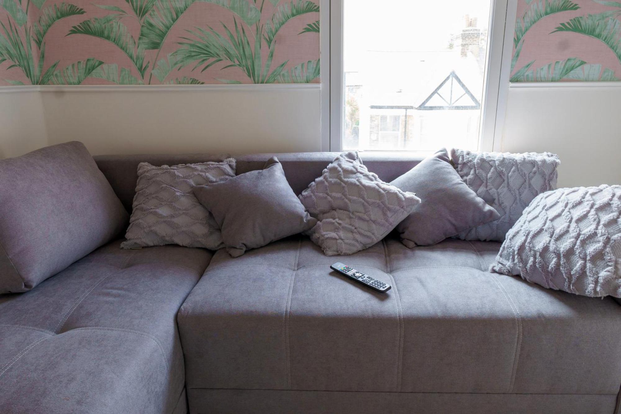 5C- Stylish Urban Retreat - Spacious 2 Bed Flat London Eksteriør billede